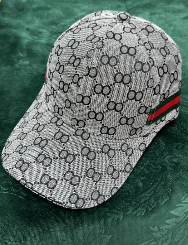  قبعة GUCCI 