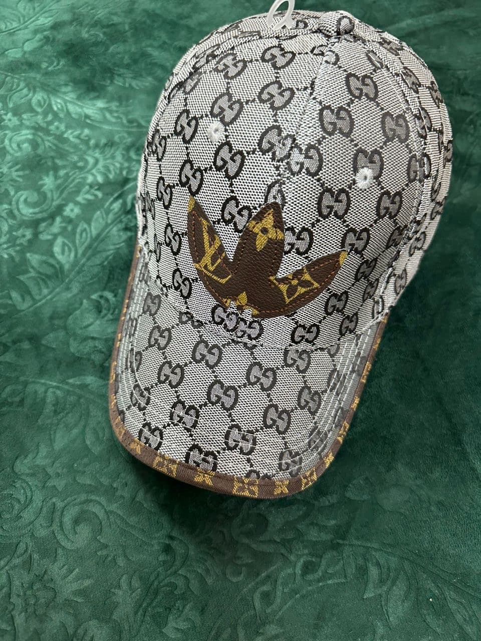  قبعة GUCCI